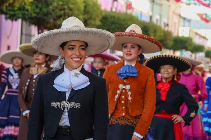 Celebra Tlaxcala Elegancia y Tradición de la Dama Charra en la Pasarela “Sé Parte de la Historia” - AlternativaTlx