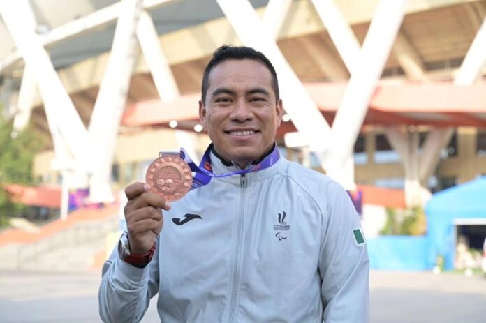 Conquista Leonardo de Jesús Bronce en el Mundial de Para Atletismo en Nueva Delhi, India - AlternativaTlx