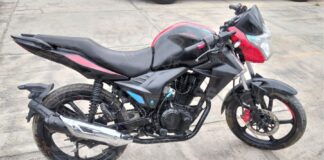 Detiene SSC a Dos Sujetos por Conducir Motocicleta con Predenuncia de Robo - AlternativaTlx