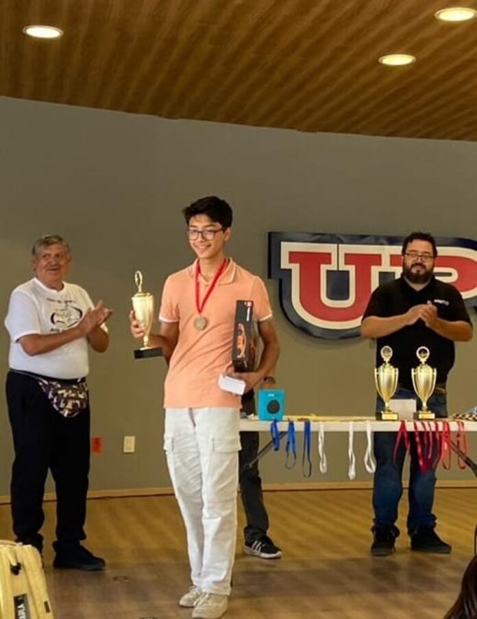 Estudiante de CECYTE Tlaxcala Representa a México en el Campeonato Mundial de Ajedrez Sub-18, en Albania - AlternativaTlx