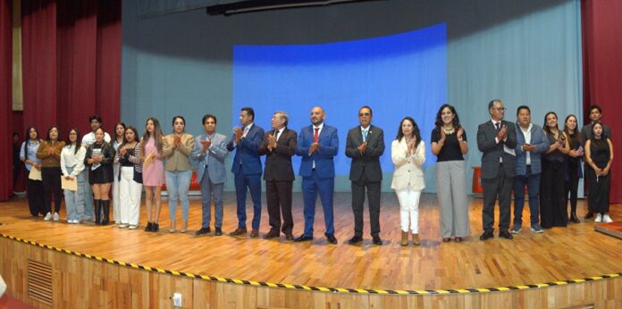 Estudiantes de Derecho UATx Analizan Evolución de la Legislación Laboral en México - AlternativaTlx