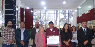 FCDH UATx Reconoce la Trayectoria de Superación y Éxito de Moisés Beristain - AlternativaTlx