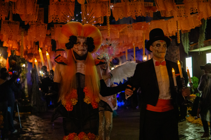 Inicia la Temporada de Muertos en Val’Quirico: Un Homenaje a la Memoria y a la Tradición Mexicana - AlternativaTlx