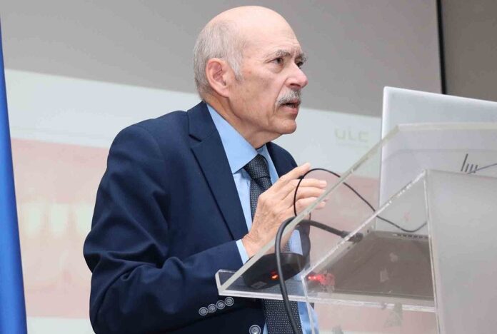 “La Odontología Debe Innovar sin Perder el Lado Humano”: Experto - AlternativaTlx