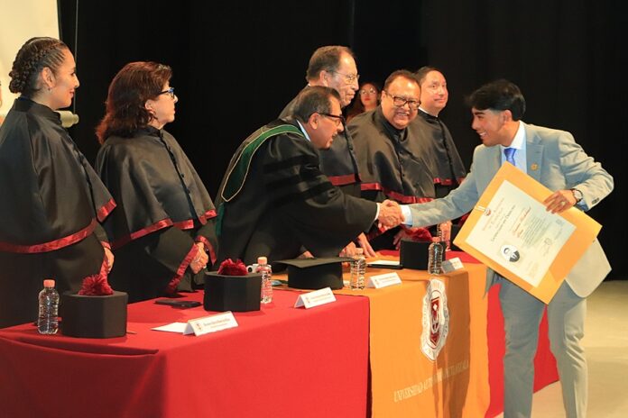 Preside Rector de la UATx Entrega de 957 Títulos de Licenciatura y Posgrado - AlternativaTlx