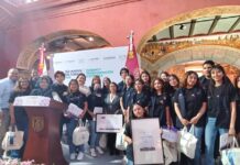 Reciben Estudiantes de la FCEA-UATx Nombramiento como Embajadores Turísticos de SECTURE - AlternativaTlx