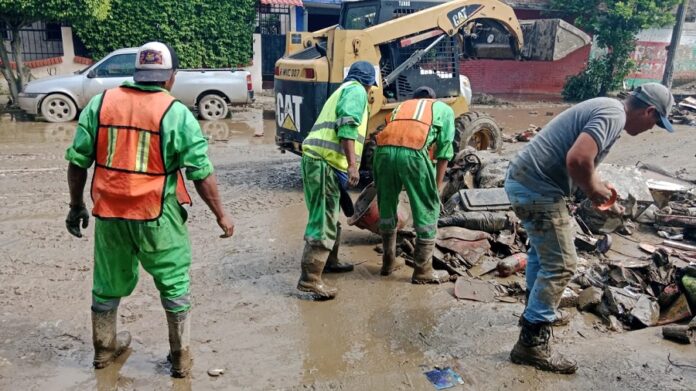 Refuerza SICT Labores de Atención en Carreteras con 513 Trabajadores y 312 Máquinas Especializadas - AlternativaTlx