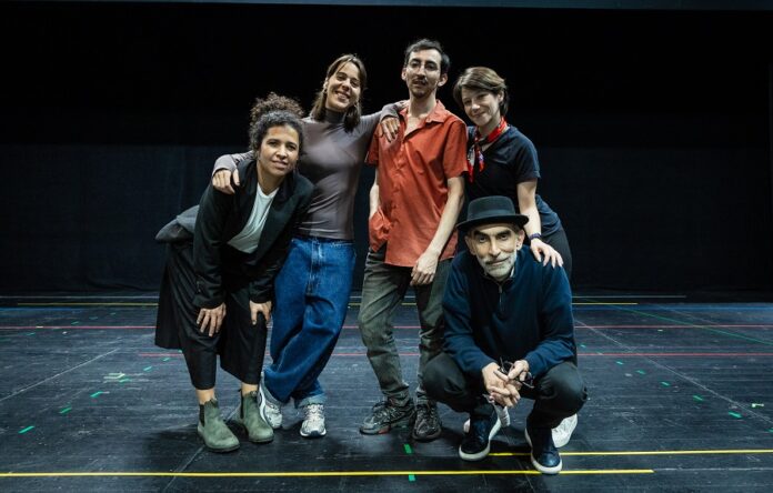 Teatro UNAM Estrena “El mar es un pixel” de David Gaitán, un Ensayo Escénico Sobre Tecnología y Honor - AlternativaTlx