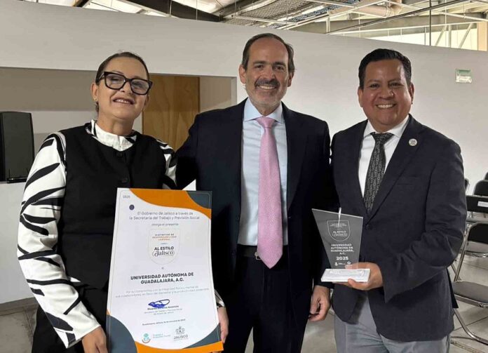UAG Recibe Distintivo de Responsabilidad Laboral - AlternativaTlx 