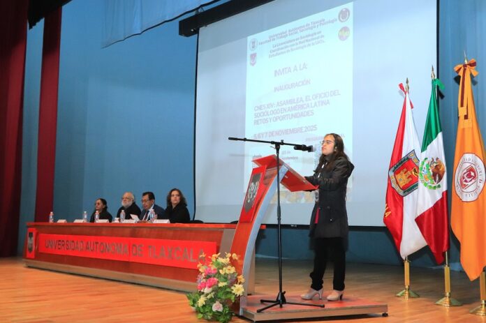 Dialogan Estudiantes de Sociología UATx Sobre los Desafíos de su Profesión - AlternativaTlx