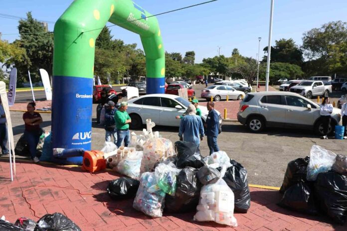 El Plastitrueque GDL 2025 Supera la Meta de Recolectar Residuos Plásticos - AlternativaTlx