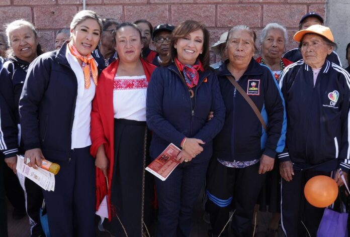 Gobernadora y Funcionarios Acuden a Casas de Mujeres para Escucharlas - AlternativaTlx