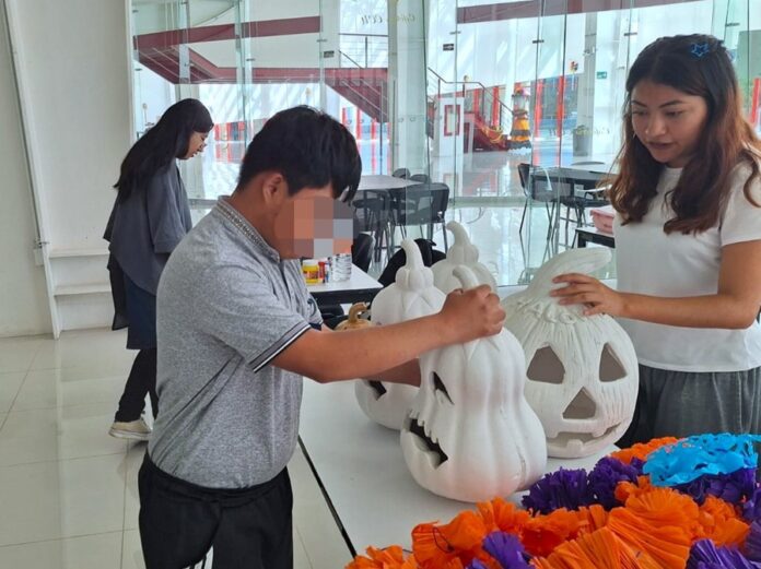 Ofrece Desarrollo Humano UATx Atención Especial a través del “Club-21 Vida Independiente” - AlternativaTlx