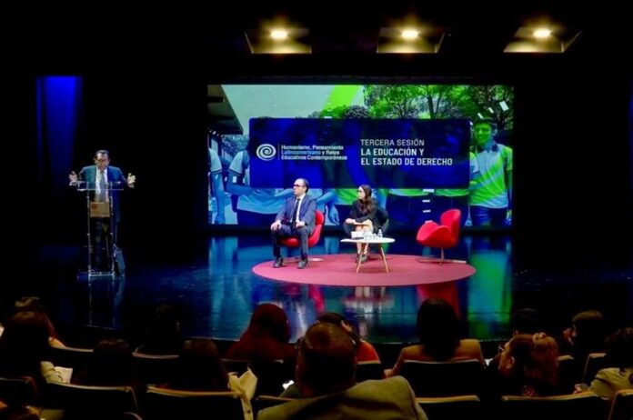 Presenta Rector de la UATx Atributos del Modelo Universitario en Seminario de Filosofía de la Educación del ILCE - AlternativaTlx