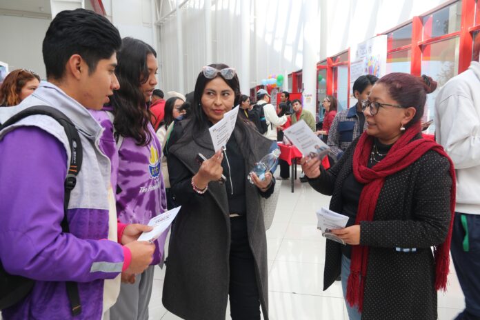 Realizó la UATx su Sexta Feria Profesiográfica - AlternativaTlx