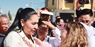 Recorre Ana Lilia Rivera municipios de Tlaxcala; informa casa por casa sus actividades legislativas - AlternativaTlx