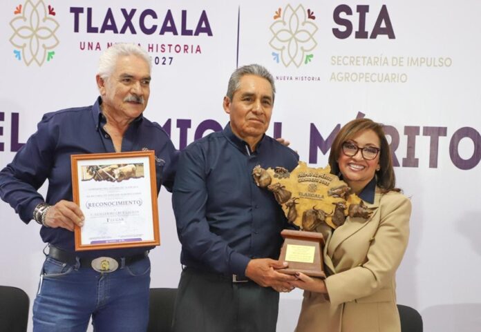Tlaxcala Reconoce Esfuerzo y Trabajo de Productores con el Premio al Mérito Ganadero 2025 - AlternativaTlx