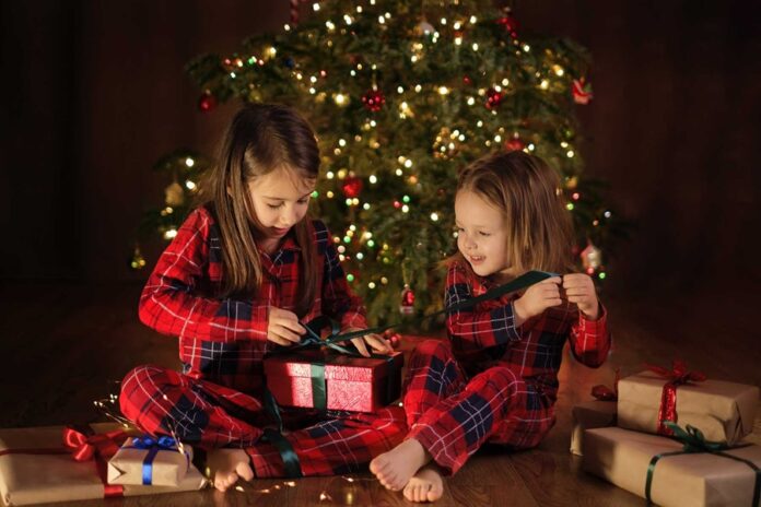 Enseña a los Niños el Auténtico Valor de los Regalos de Navidad - AlternativaTlx
