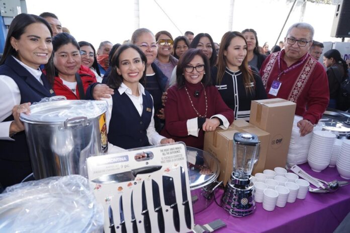 Entrega Gobernadora Equipo a Comedores Escolares del SEDIF - AlternativaTlx