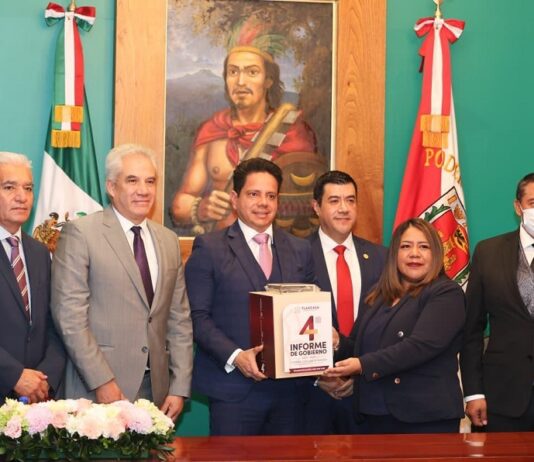 Entrega Secretario de Gobierno 4to Informe de la Gobernadora Lorena Cuéllar al Congreso del Estado - AlternativaTlx