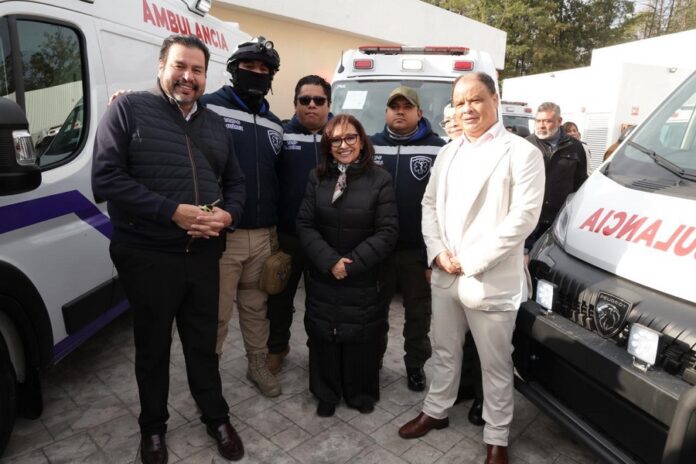 Entrega la Gobernadora Lorena Cuéllar Ambulancias a Nueve Municipios - AlternativaTlx