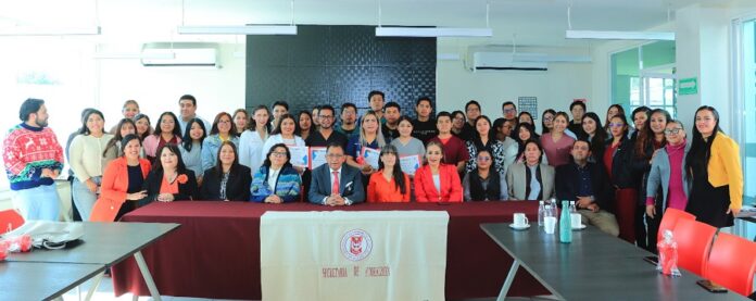 Rector de la UATx Reconoce la Importante labor de Casas de Autorrealización por su Vínculo con la Sociedad - AlternativaTlx