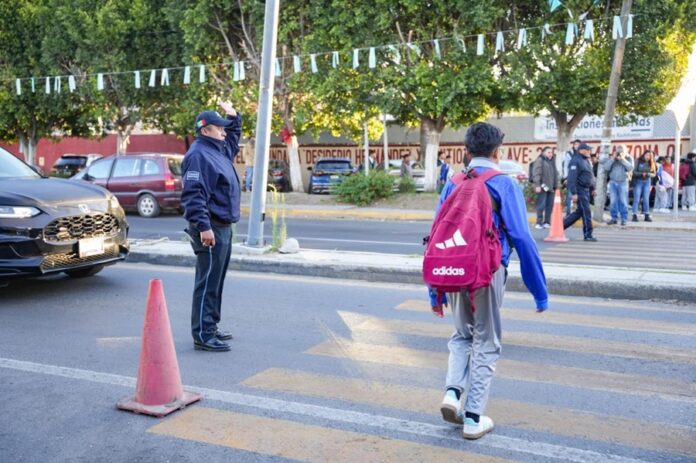 Alcalde Alfonso Sánchez García Activa Operativo Regreso a Clases Seguro en Telesecundaria de Santa María Acuitlapilco - AlternativaTlx