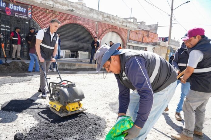 En Ocotlán Alfonso Sánchez García Supervisa Obras y Atiende Directamente a Vecinos Durante Jornada de “Menos Escritorio y más Territorio” - AlternativaTlx