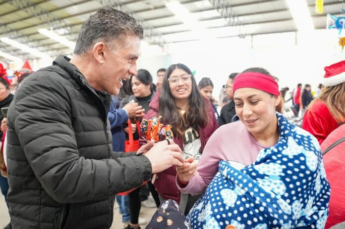 Nunca Habíamos Tenido un Presidente tan Cercano como Alfonso Sánchez García: Padres de Familia de la Capital - AlternativaTlx